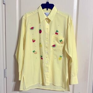 Women button down blouse Medium Mili Design excellent condition beaded fruits